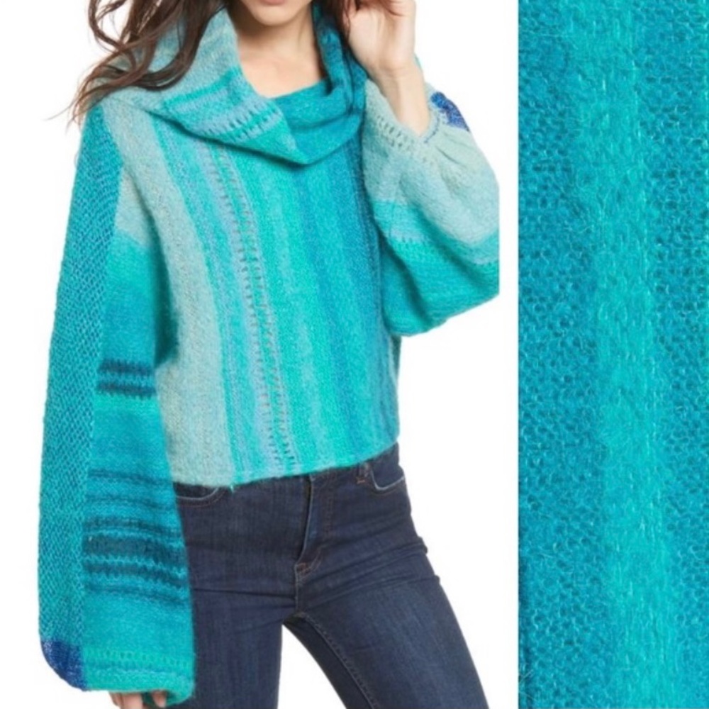 Free People “Cloud Kicker” Blue Alpaca Crop Sweater- XS/S
